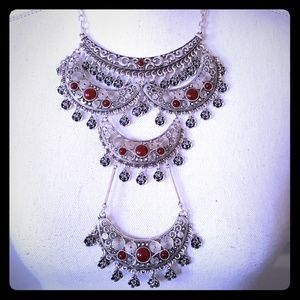 NWOT BOHEMIAN NECKLACE
